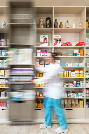 vitrinas farmacia vilafranca Apotheka