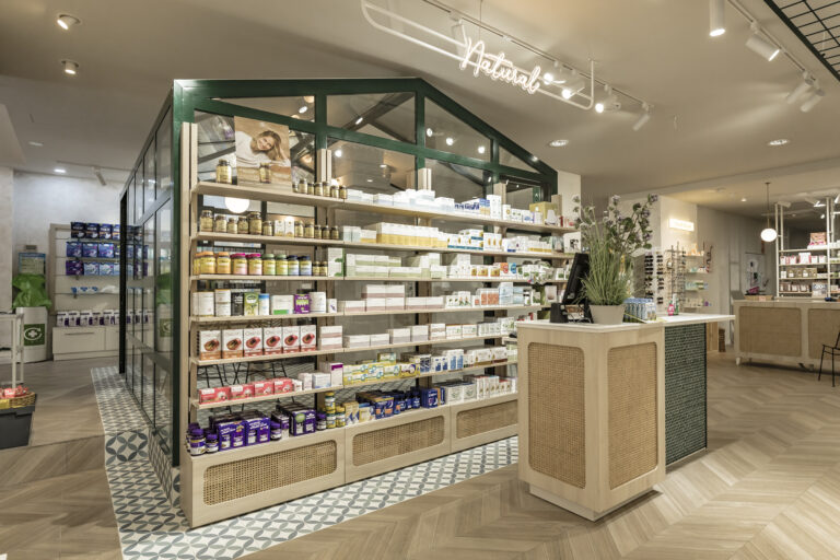 reforma de farmacia de la Farmacia Aparici