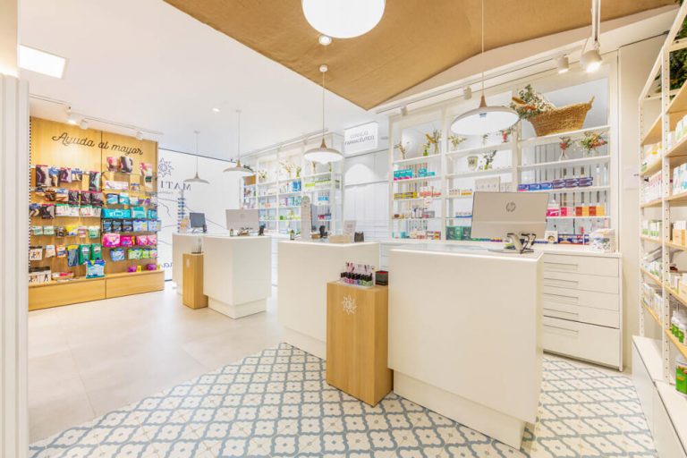 mostrador Farmacia Matiena - Reforma Apotheka