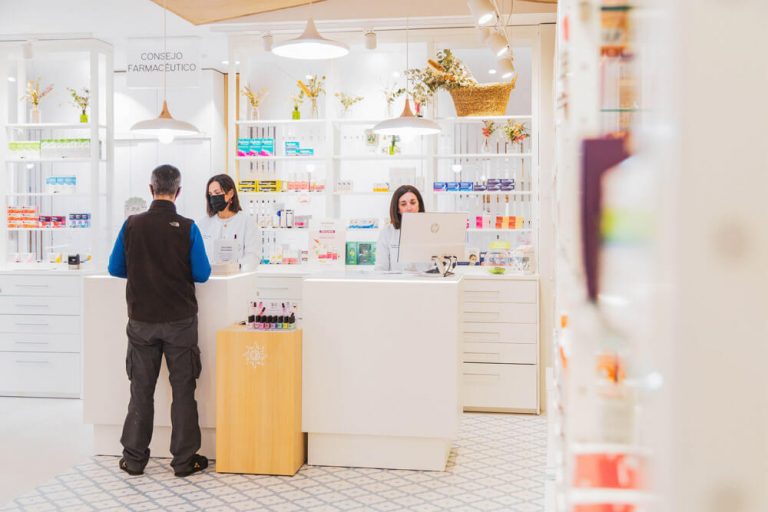 mostradores Farmacia Matiena - Reforma Apotheka